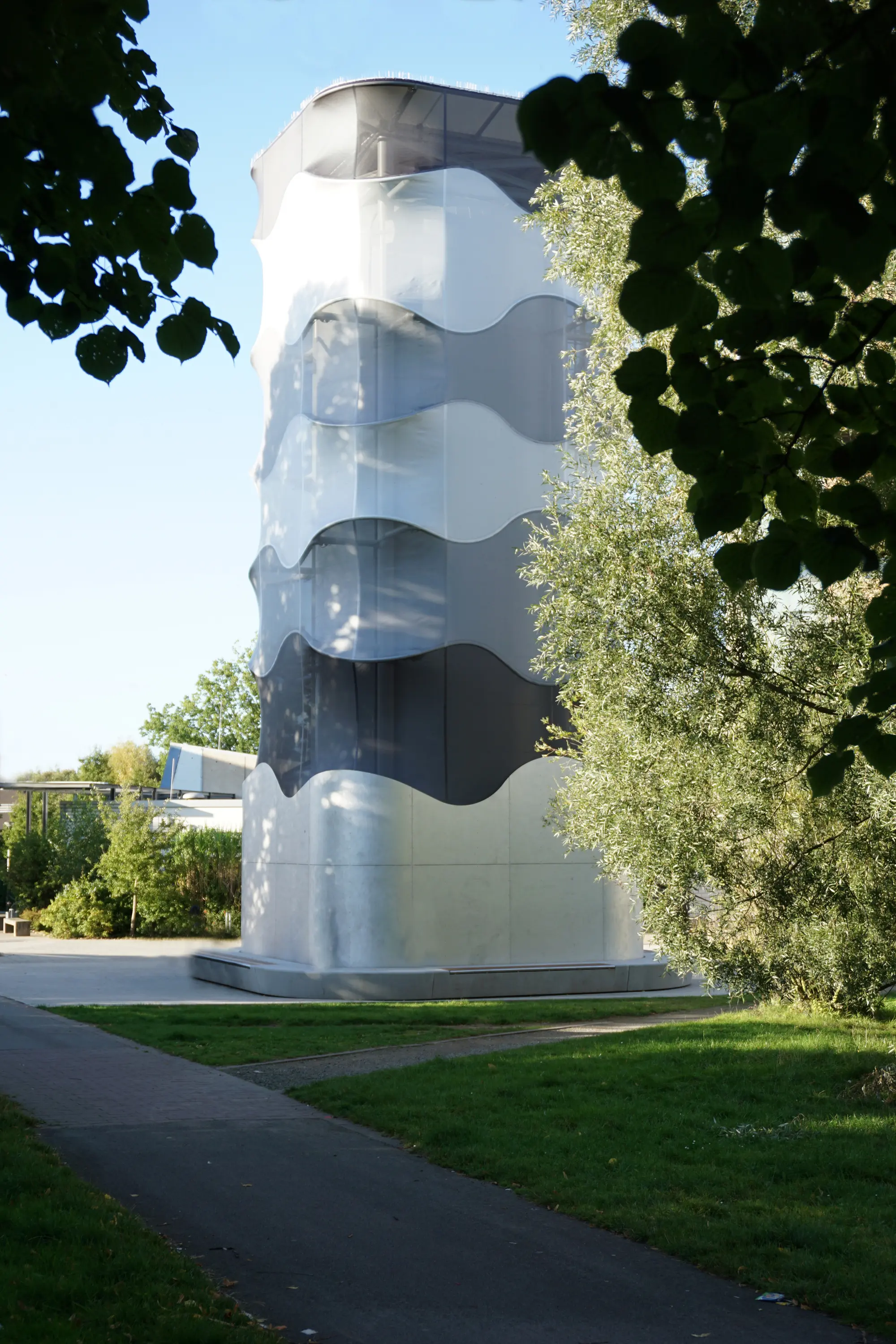 gallery-slide-0